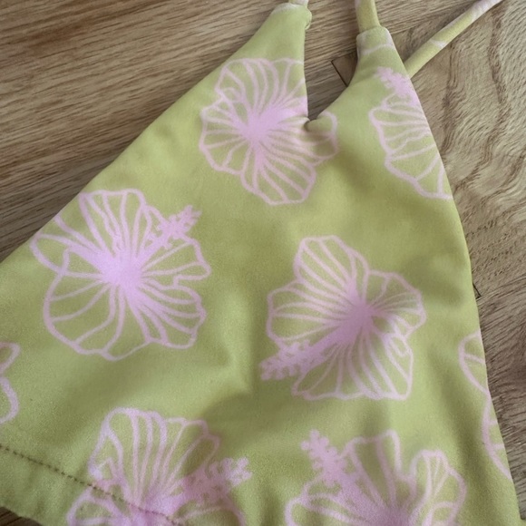 Benoa Swim Bikini Top Honey Hibiscus NEW - Picture 3 of 3